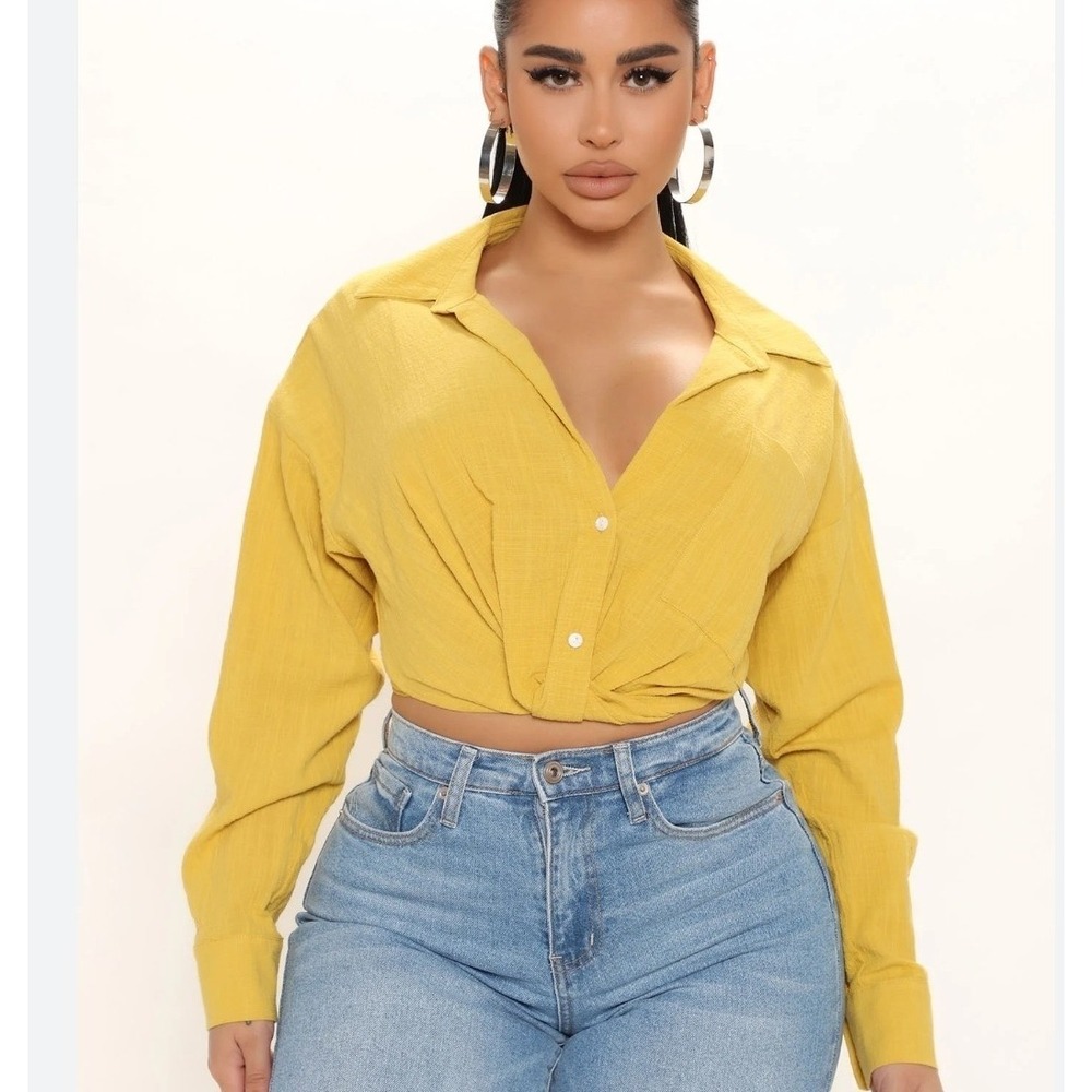 NWOT Fashion Nova 3X Aubree Twist Front Crop Top Button Down Long Sleeve Yellow